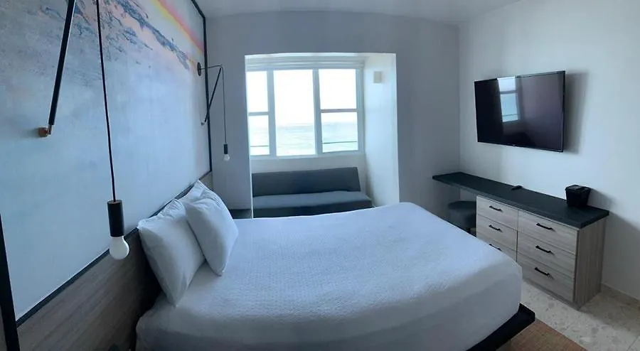 The Tryst Beachfront Hotel San Juan 3*,